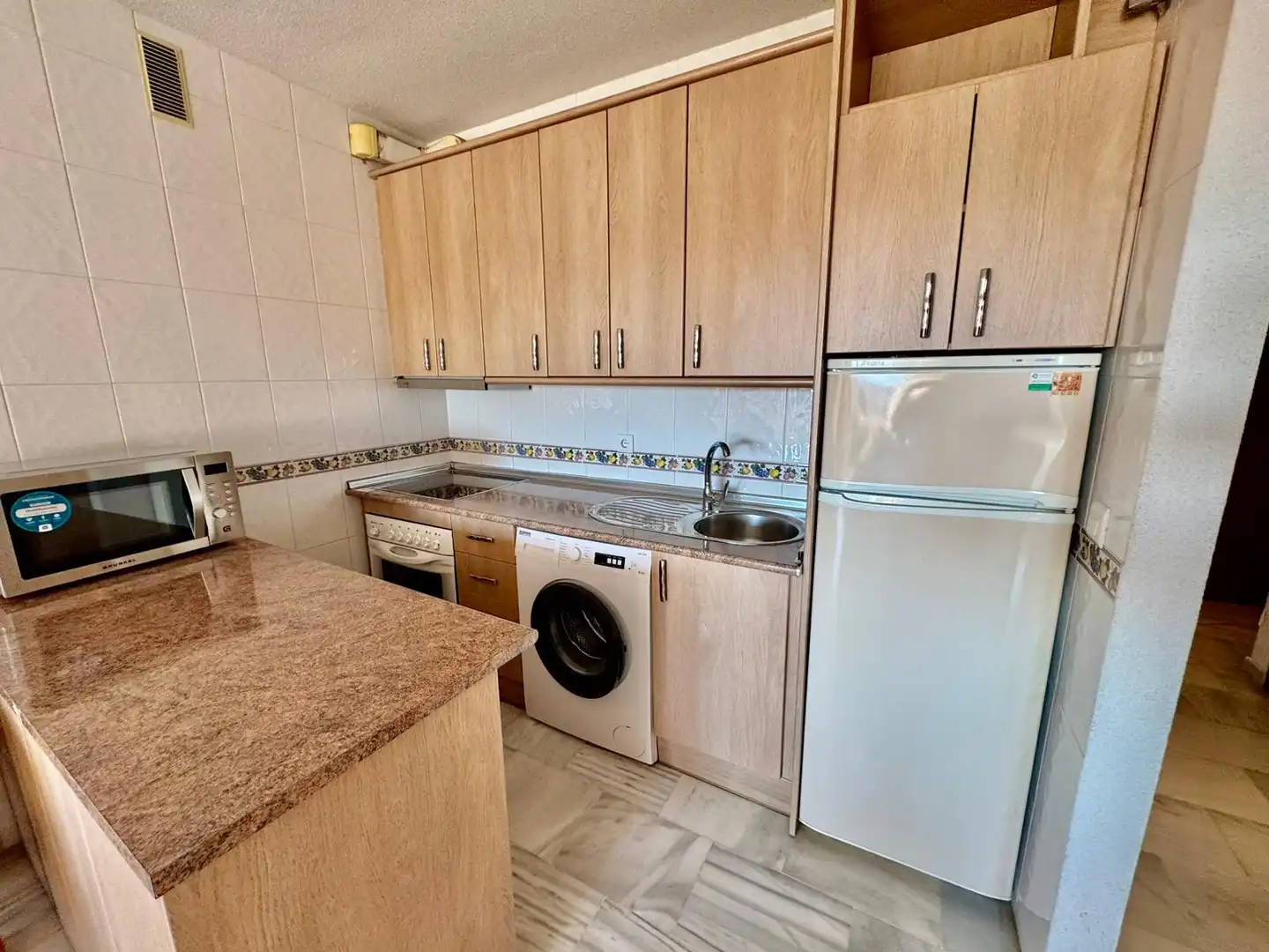 Kitchen of Apartments for sale in Fuengirola  with Terrace, Furnished and Oven