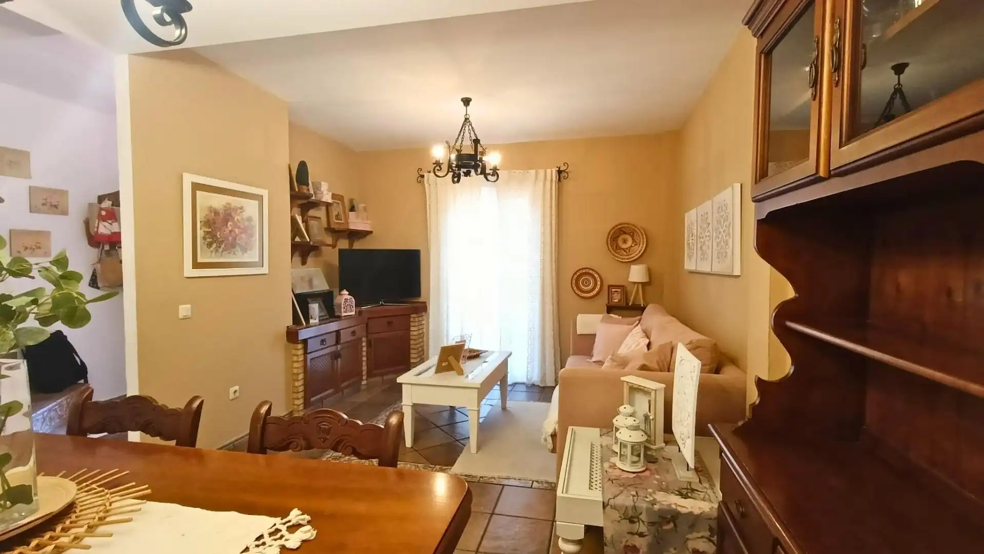 Living room of Detached homes for sale in San Fernando