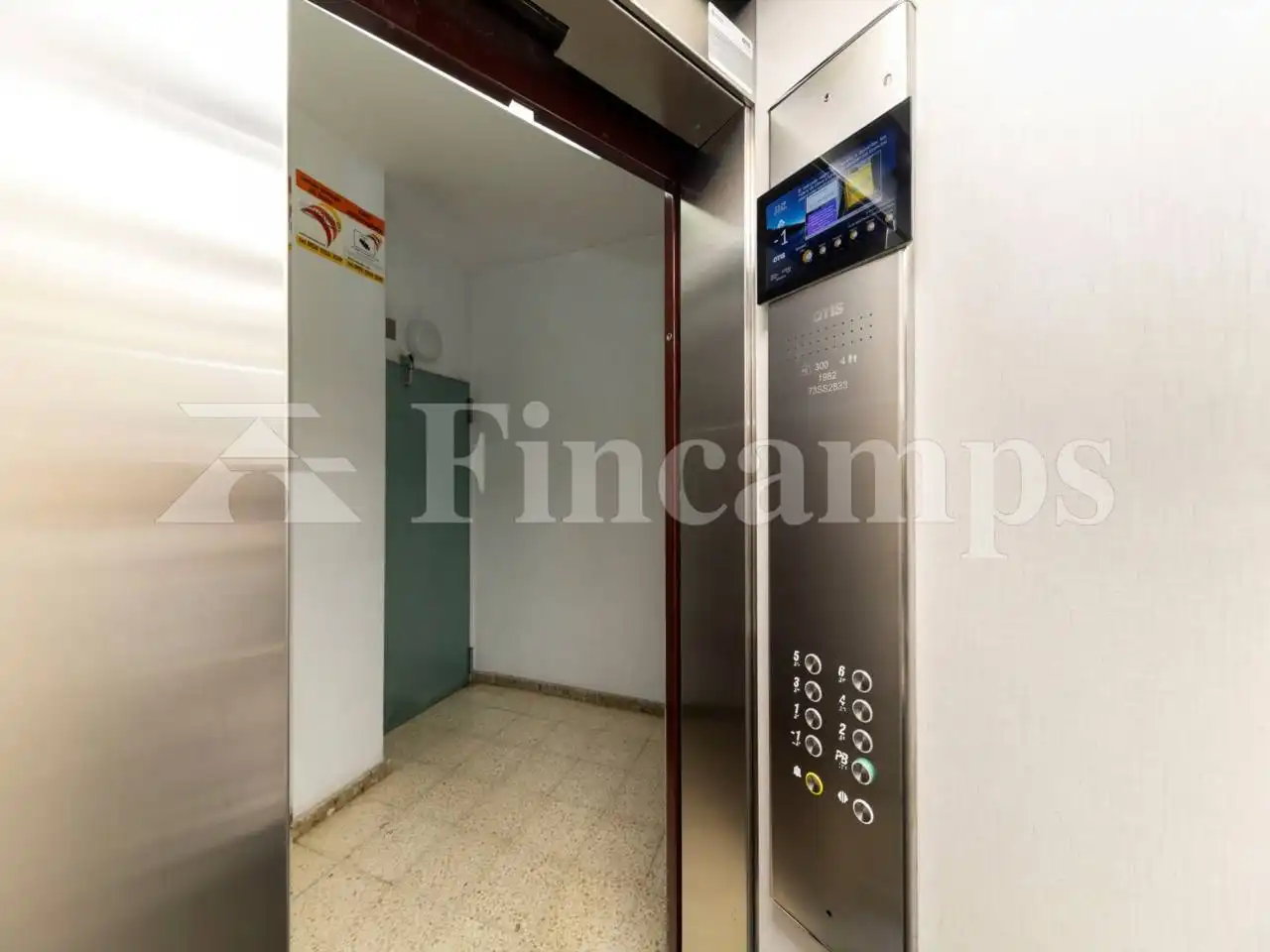 Wohnung zum Verkauf in Sabadell mit Heizung, Terrasse und Balkon
