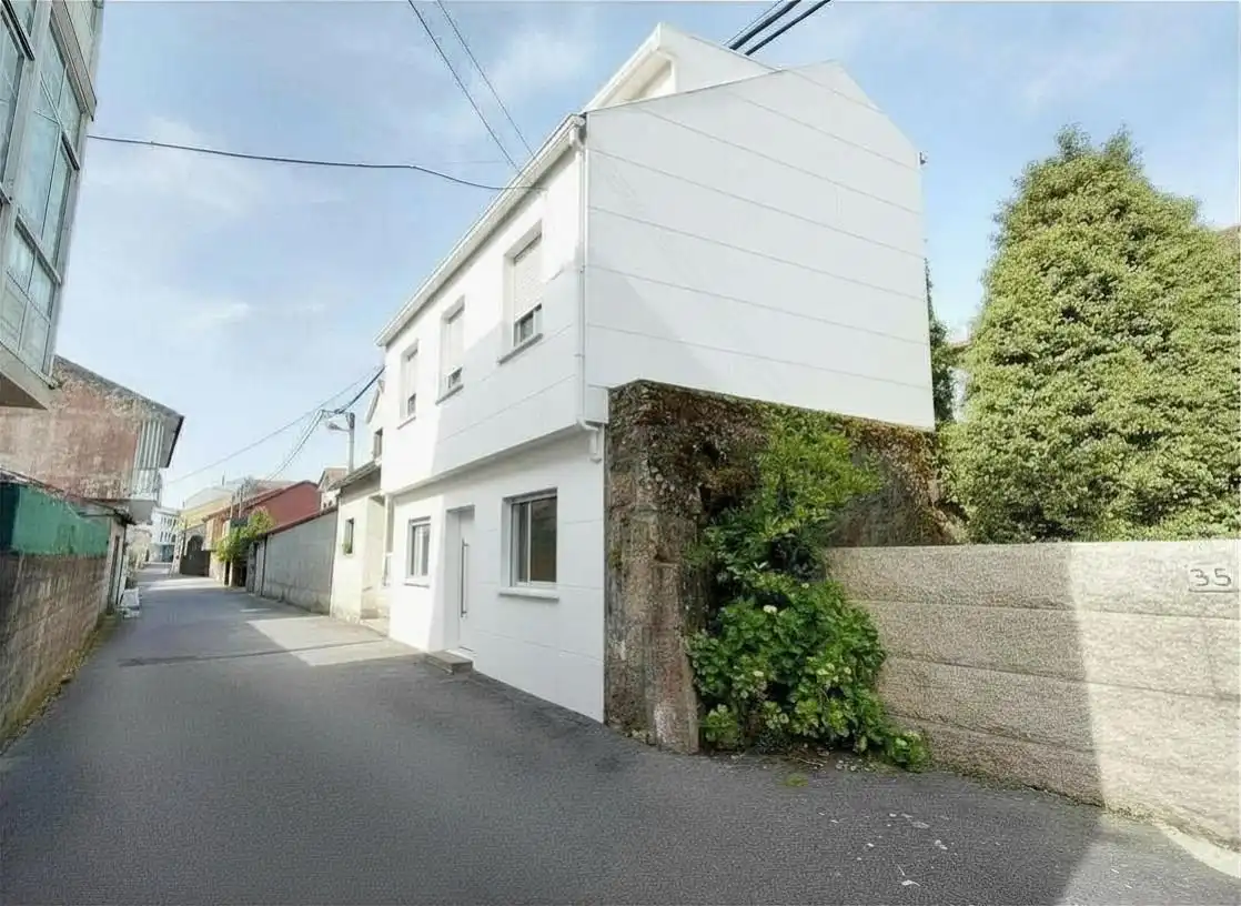 Vista exterior de Casa o xalet en venda en Cambados amb Terrassa i Balcó