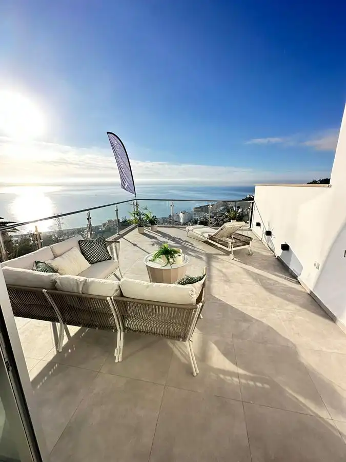 Terrasse von Einfamilien-Reihenhaus zum Verkauf in Almuñécar mit Klimaanlage, Heizung und Parkett