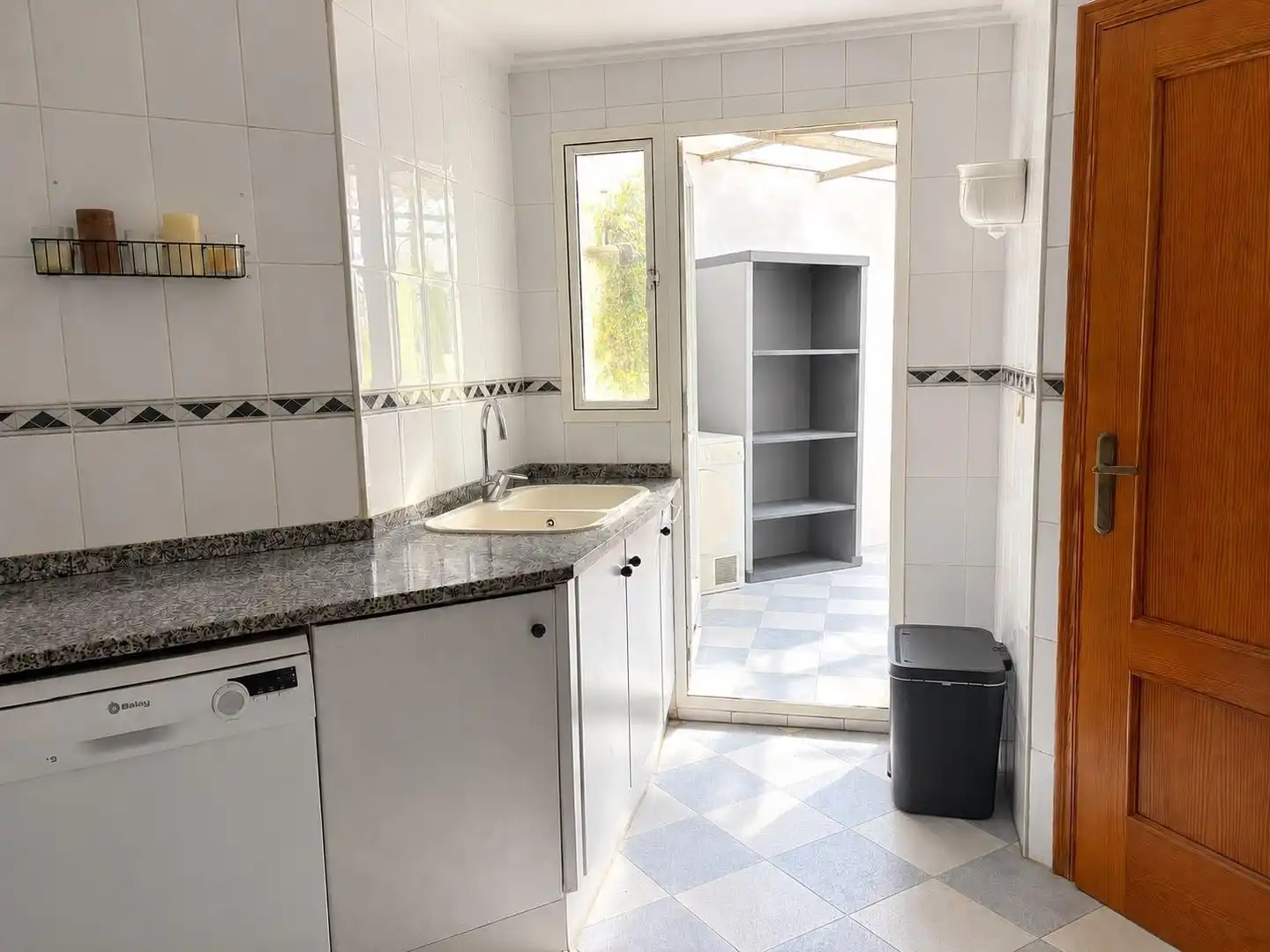 Cocina de Piso de alquiler en Oliva con Calefacción, Terraza y Amueblado
