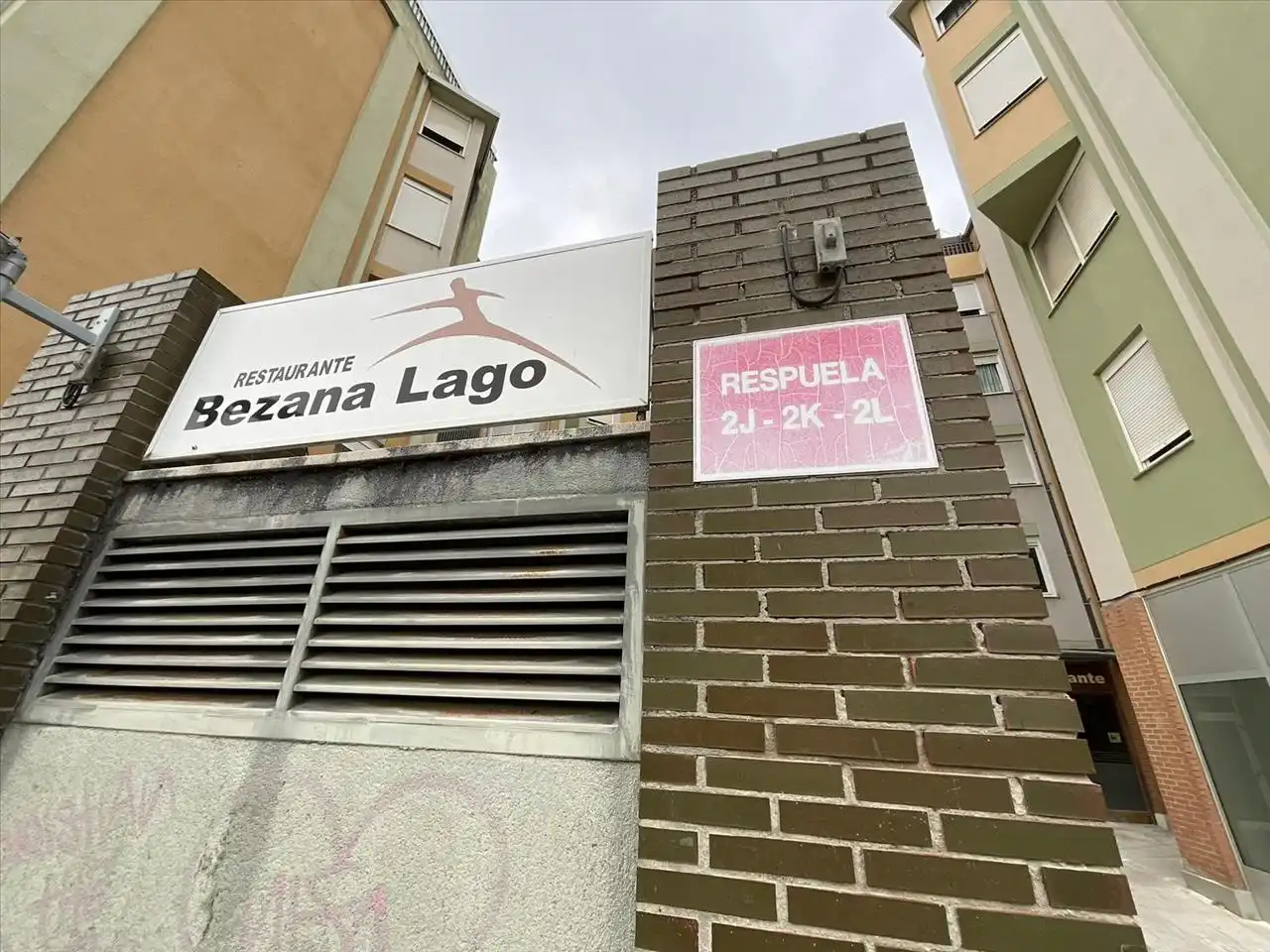 Commercial properties for sale in KRYSTAL PARC.PEÑA ROCIAS URB. BEZANA LAGO UAU-1 C/, Bezana - Prezanes