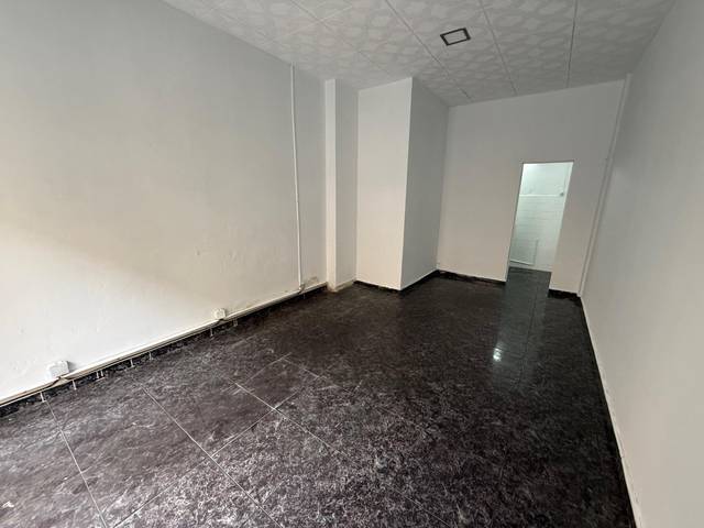 Local comercial en Venta en Creu Alta