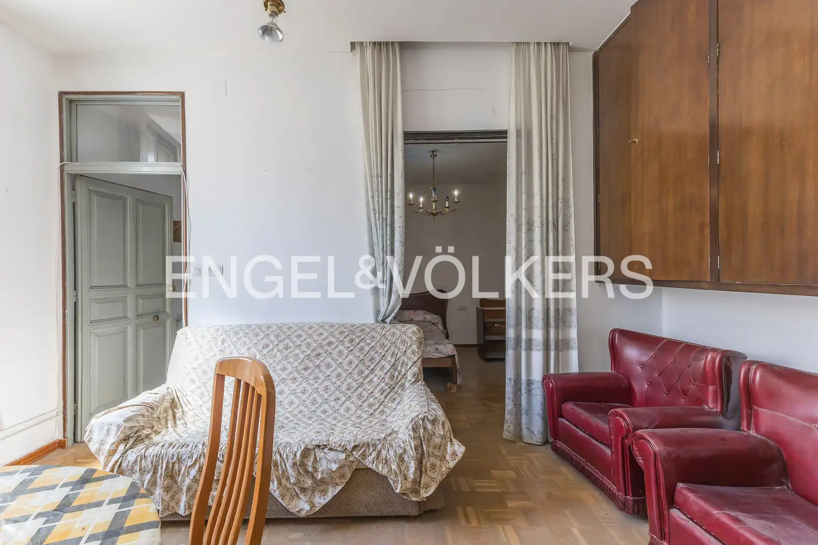 Living room of Flat for sale in Madrid  with Heating