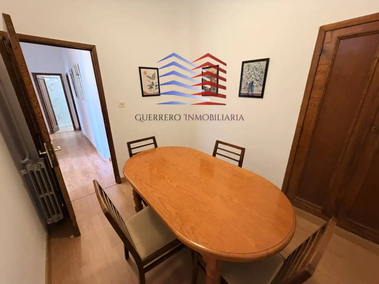 Menjador de Apartament de lloguer en O Carballiño   amb Calefacció, Parquet i Moblat
