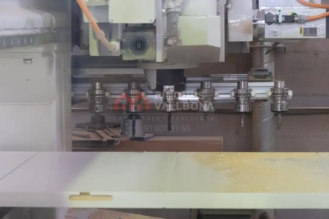 Außenansicht von Fabrikhallen zum Verkauf in Igualada