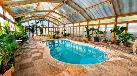 Complejo Rústico de 4 Casas con piscina climatizada