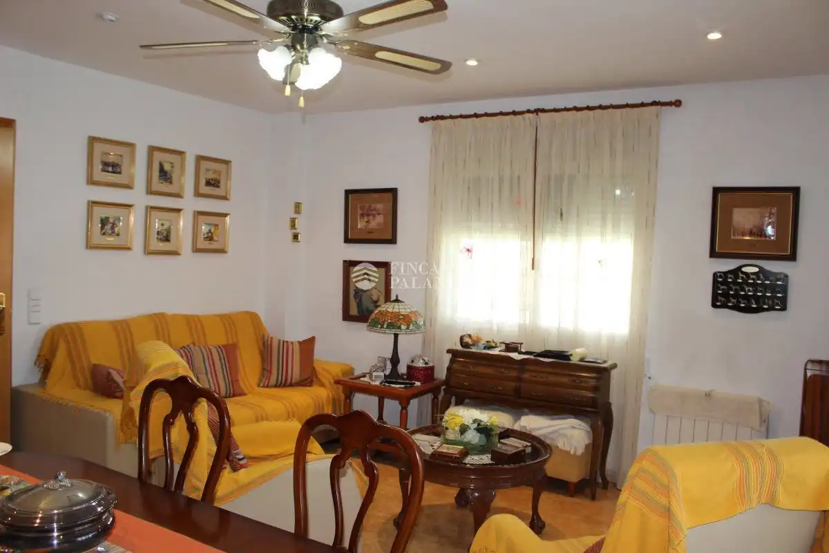 Sala de estar de Casa o chalet en venta en Soneja con Aire acondicionado, Trastero y Piscina