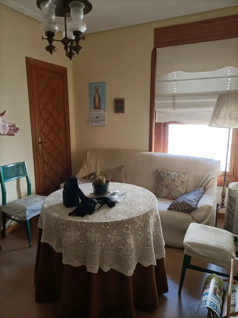 Sala de estar de Ático en venta en Segorbe con Parquet, Terraza y Amueblado