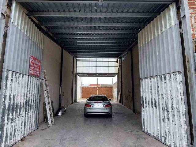 Local comercial en Venta en Calle San Isidro, 15D en Madrigueras