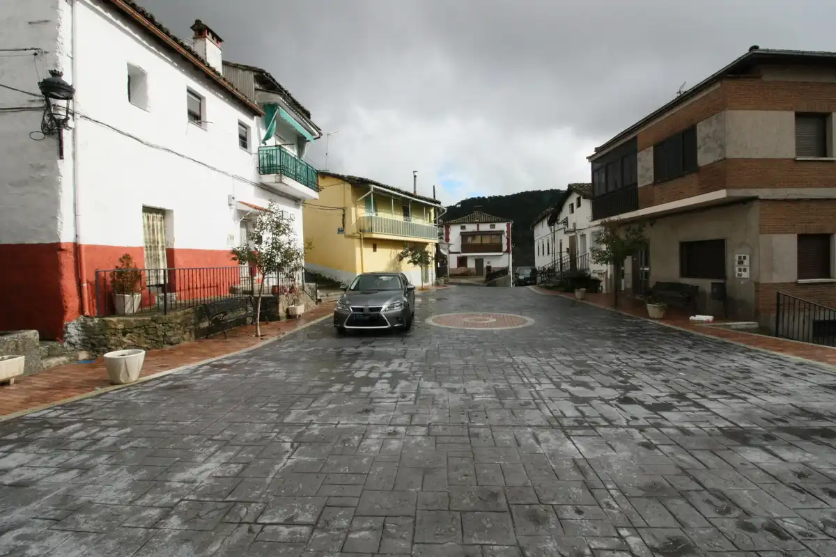 Vista exterior de Casa o chalet en venta en Arenas de San Pedro con Calefacción, Parquet y Amueblado