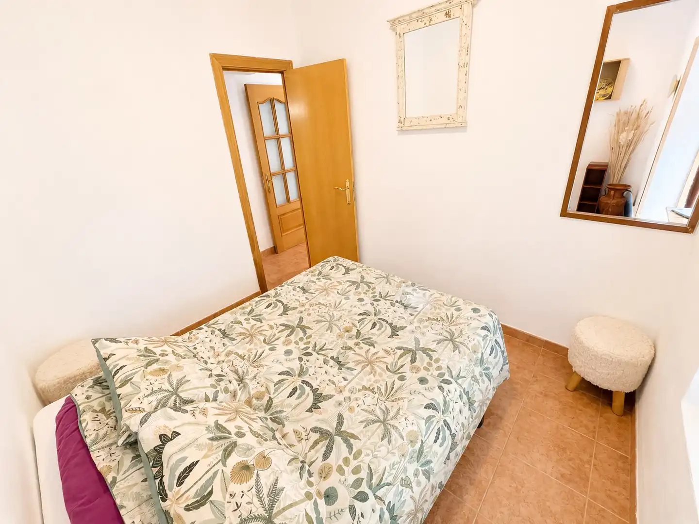Habitación de Apartamento en venta en Santa Susanna con Terraza, Horno y Piscina comunitaria