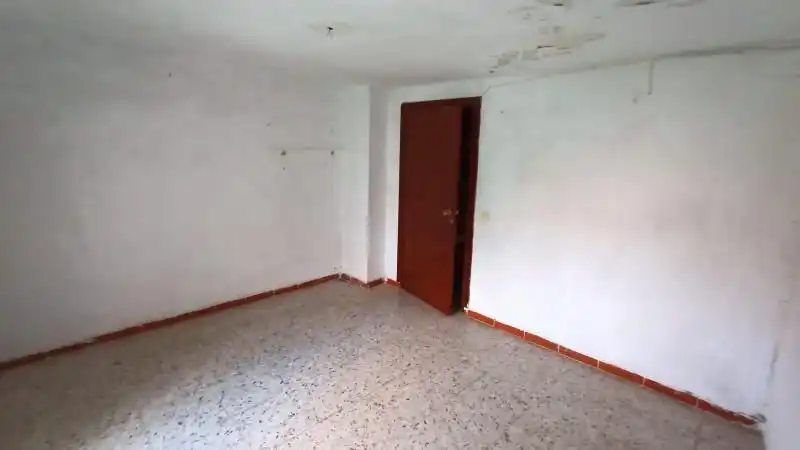 Casa adosada en venda en Ibros amb Terrassa i Traster
