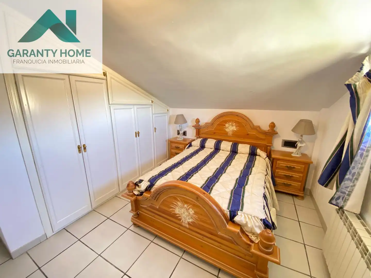 Habitación de Casa o chalet en venta en Valdepeñas de Jaén con Aire acondicionado, Calefacción y Jardín privado