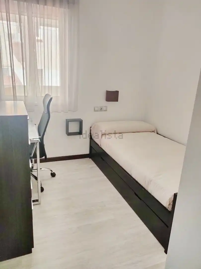Schlafzimmer von Wohnung zur Miete in Cáceres mit Klimaanlage, Heizung und Terrasse