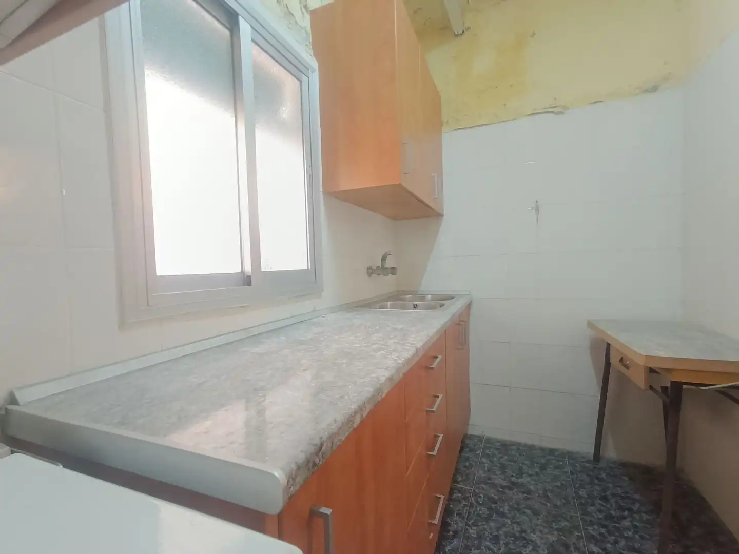 Küche von Wohnung zum Verkauf in Montgat mit Terrasse