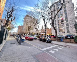 Exterior view of Flat for sale in  Madrid Capital  with Air Conditioner