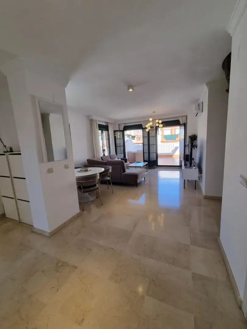 Living room of Duplexes for rent in Estepona  with Air Conditioner, Furnished and Balcony