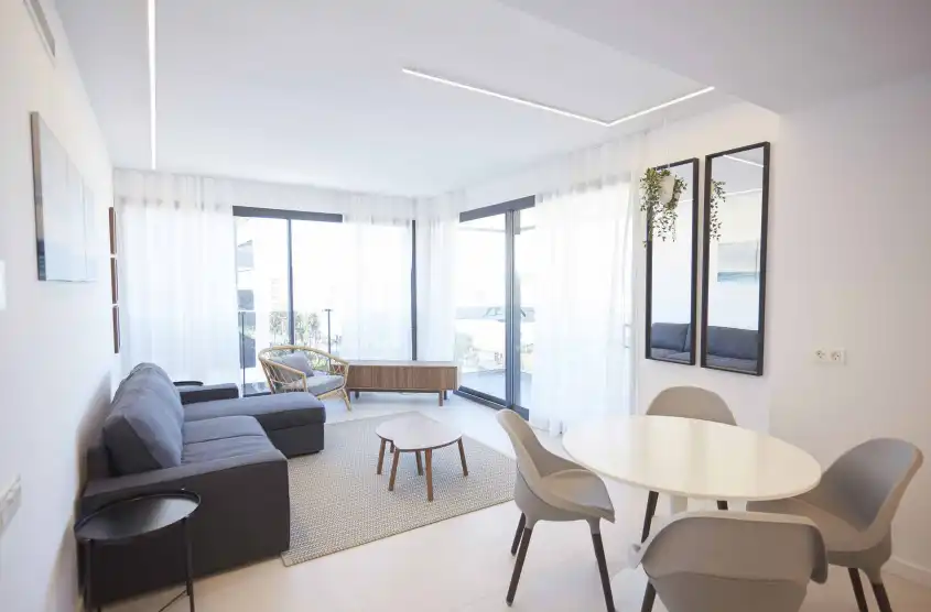 Sala de estar de Piso en venta en Sant Just Desvern con Terraza y Piscina comunitaria