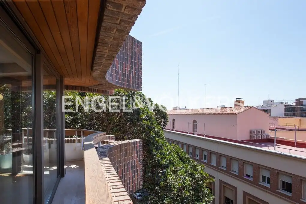 Terrassa de Pis de lloguer en Valencia amb Aire condicionat, Calefacció i Parquet