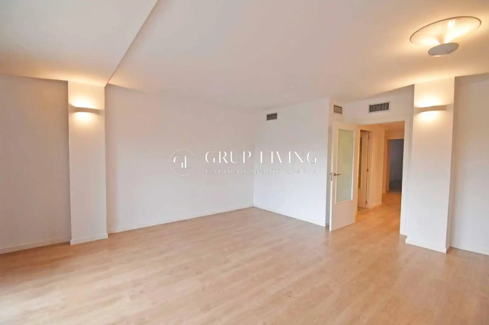 Habitación de Piso en venta en Sitges con Aire acondicionado, Calefacción y Jardín privado