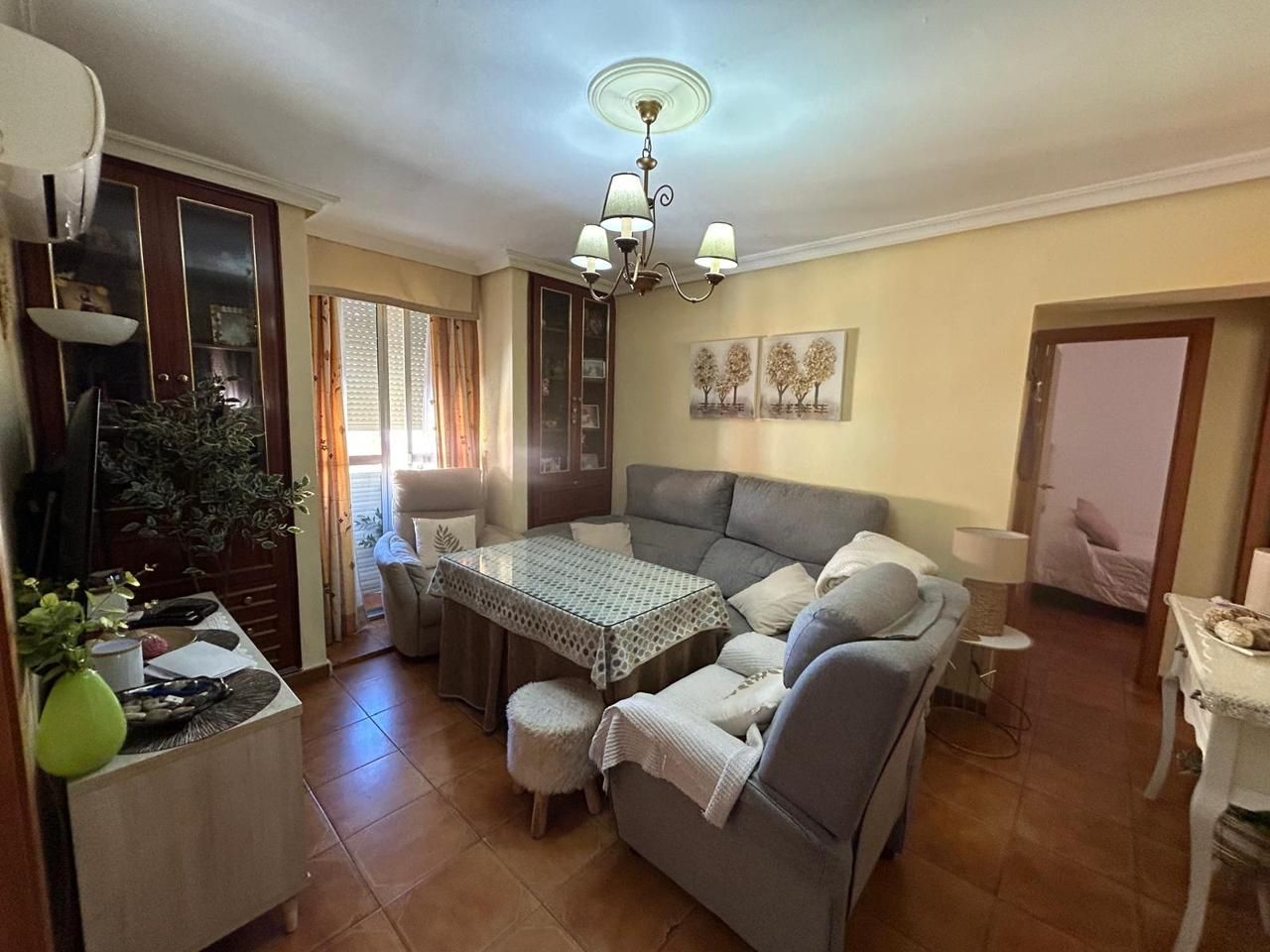 Sala d'estar de Pis en venda en Dos Hermanas amb Aire condicionat, Calefacció i Terrassa