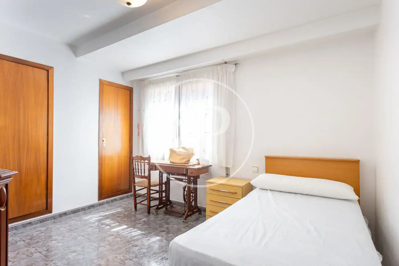 Habitación de Piso en venta en Valencia con Calefacción y Amueblado