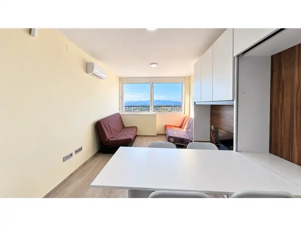 Studio with lift for sale in Carrer del Delta-Muga, imagen 2