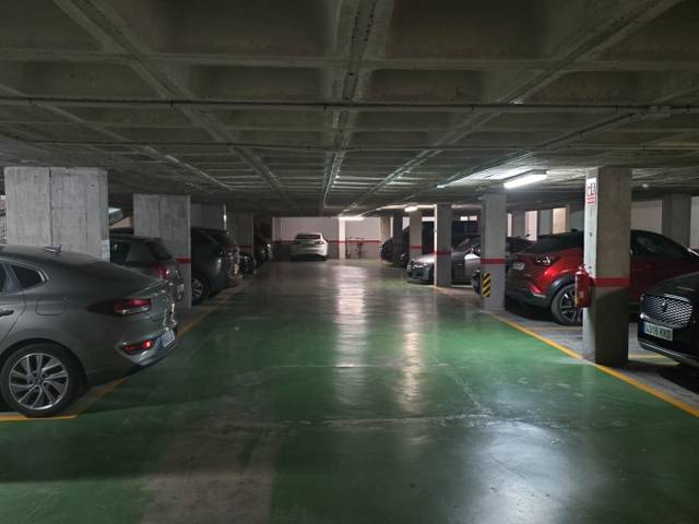 Garaje en Alquiler en Carrer de l'Arquitecte Segura de Lago, 38 en Sant Isidre