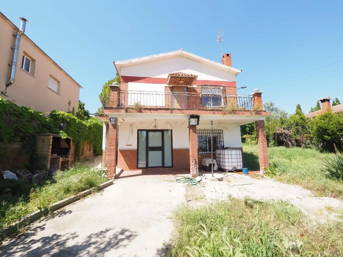 Vista exterior de Casa o xalet en venda en Masquefa amb Jardí privat i Piscina