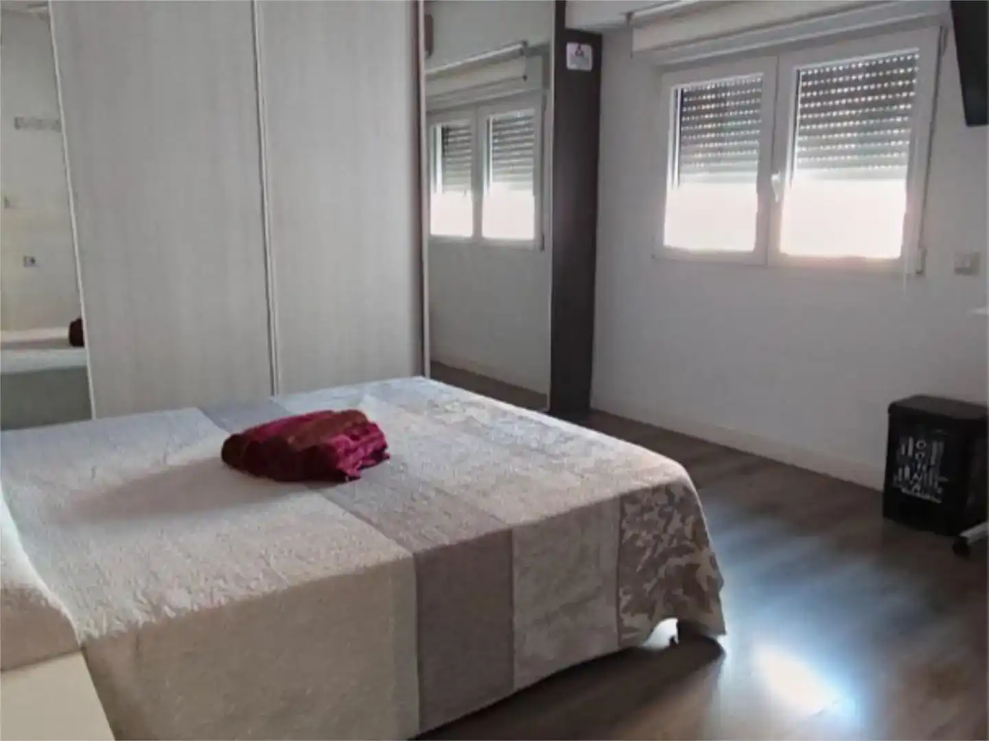 Bedroom of Flat for sale in  Valencia Capital  with Air Conditioner and Balcony