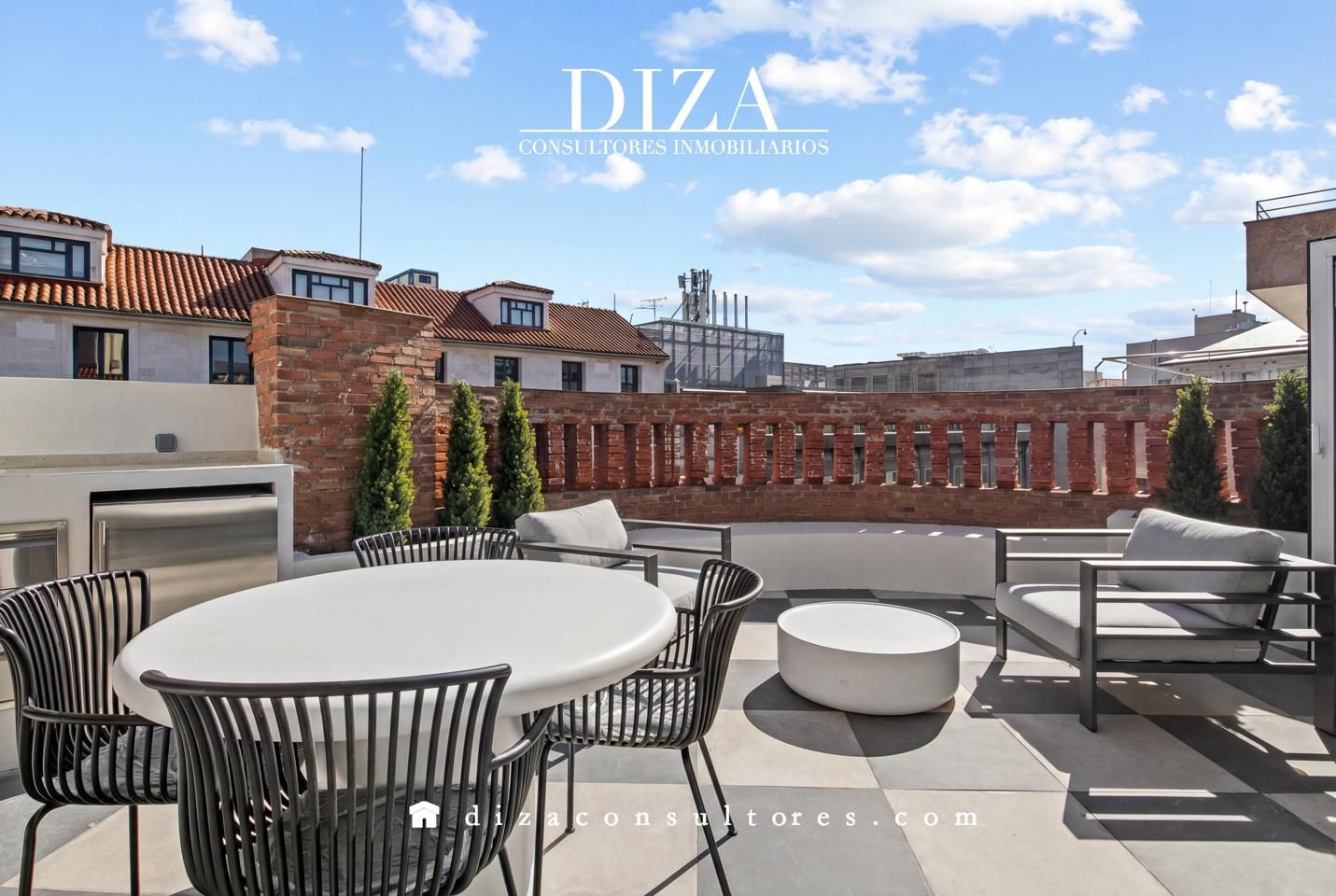 Terrassa de Àtic en venda en  Madrid Capital amb Aire condicionat, Terrassa i Moblat