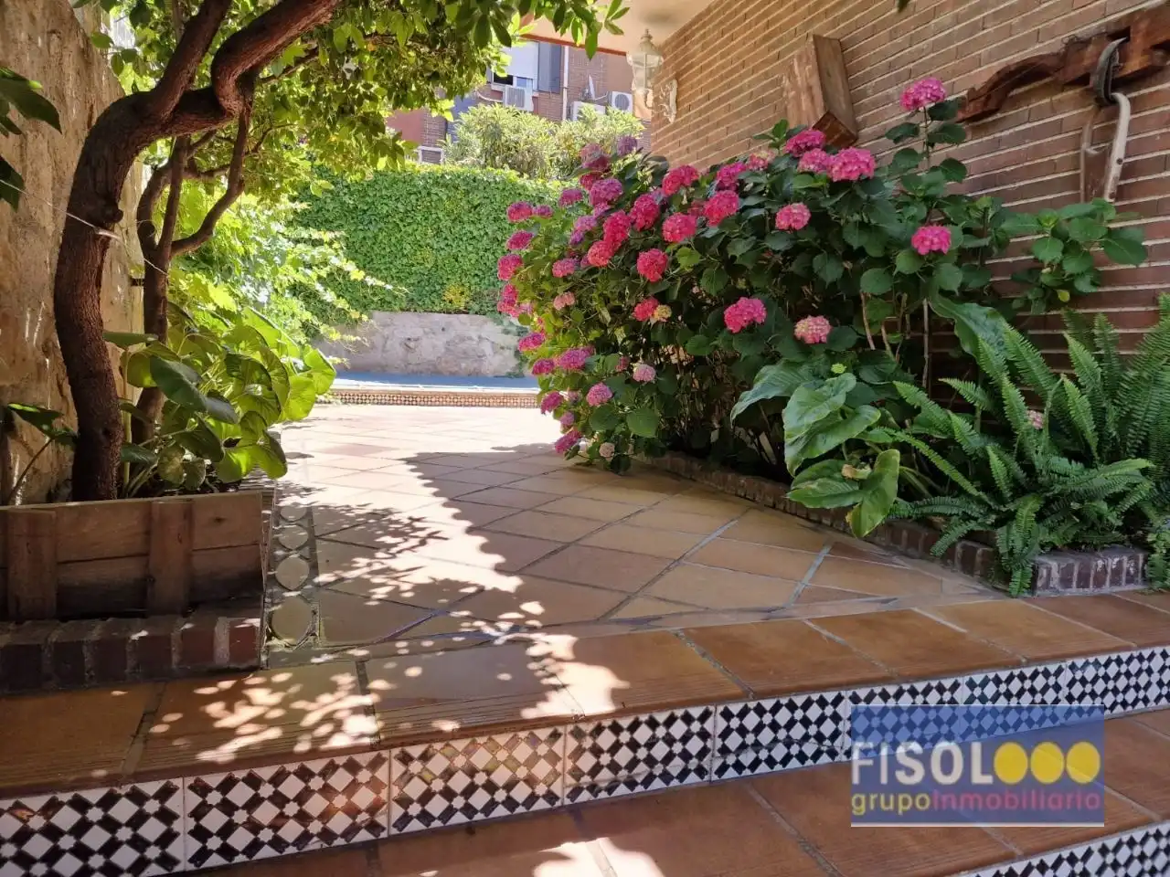 Detached house with pool for sale in Avenida Europa, imagen 2