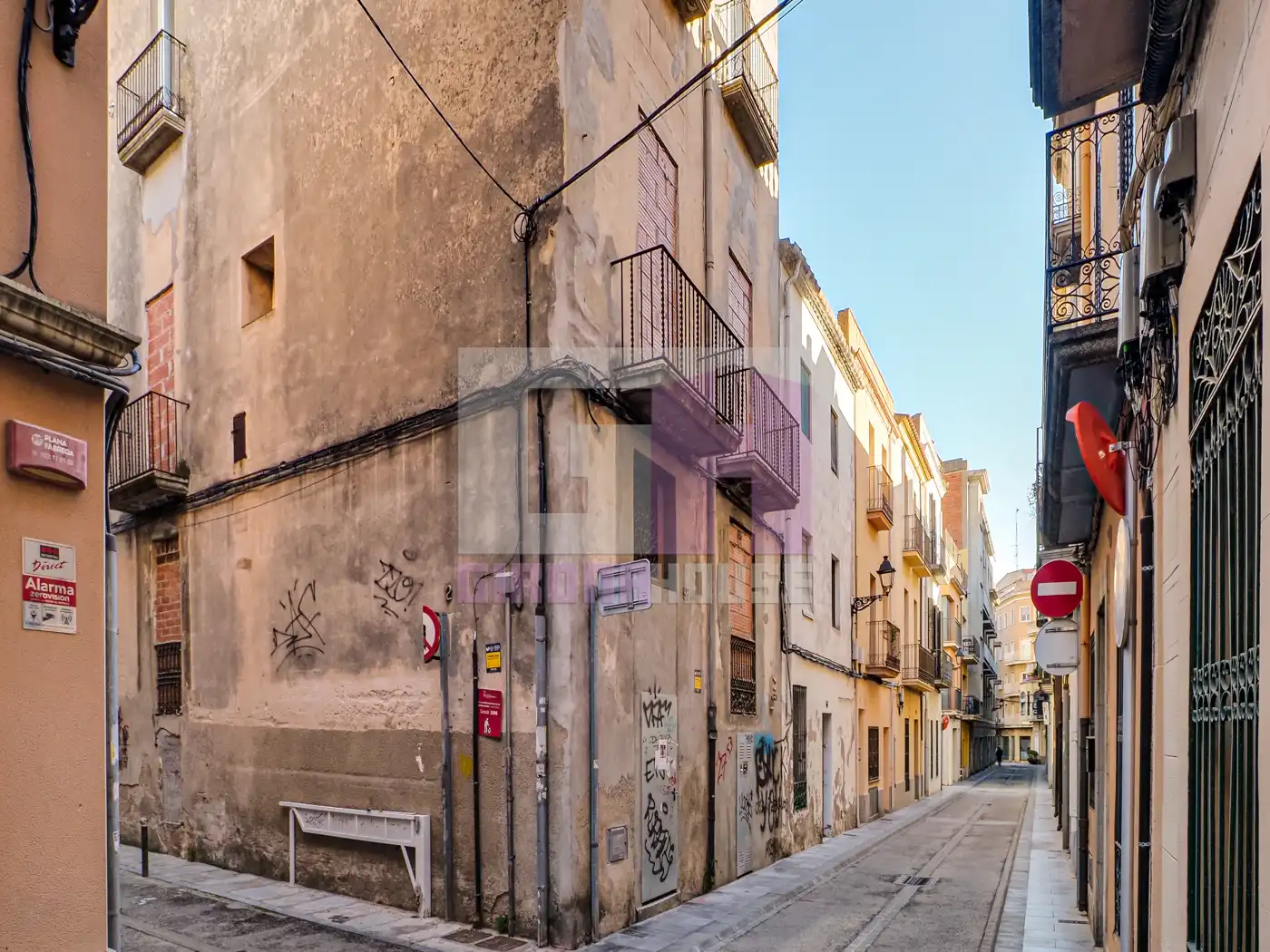 Casa aparellada en venda a Carrer de la Creu 56
