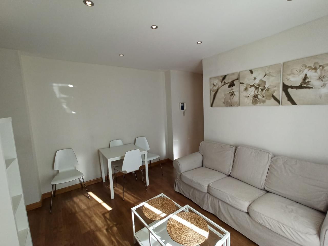 Planta baja for rent in Monte De Montjuich, Casco Histórico de Vallecas