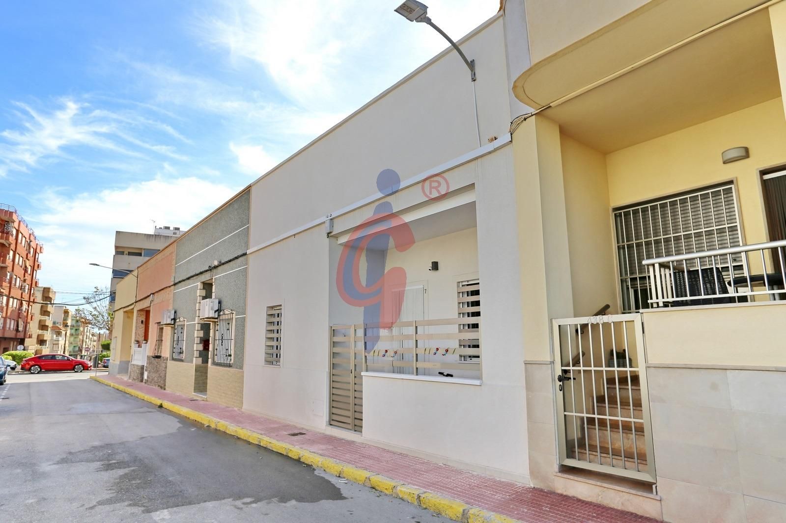 Exterior view of House or chalet for sale in Guardamar del Segura  with Air Conditioner, Heating and Terrace