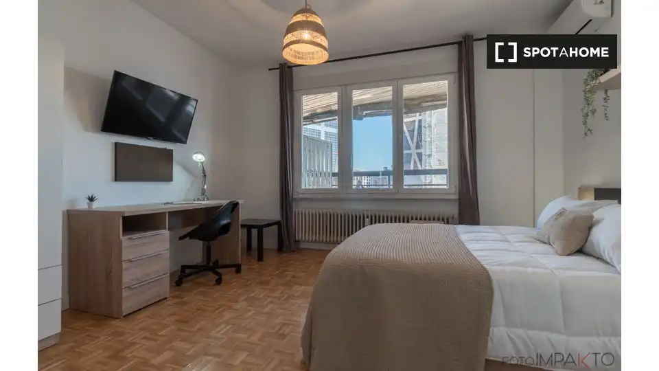 Habitación en Almenara -Ventilla