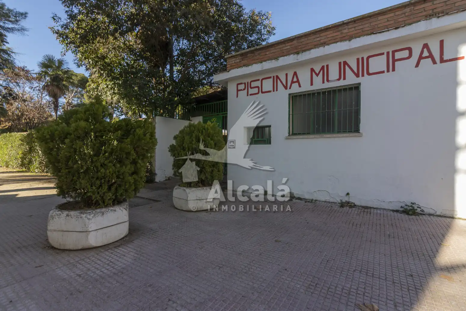 Vista exterior de Piso en venta en Alcalá de Henares con Calefacción, Jardín privado y Parquet