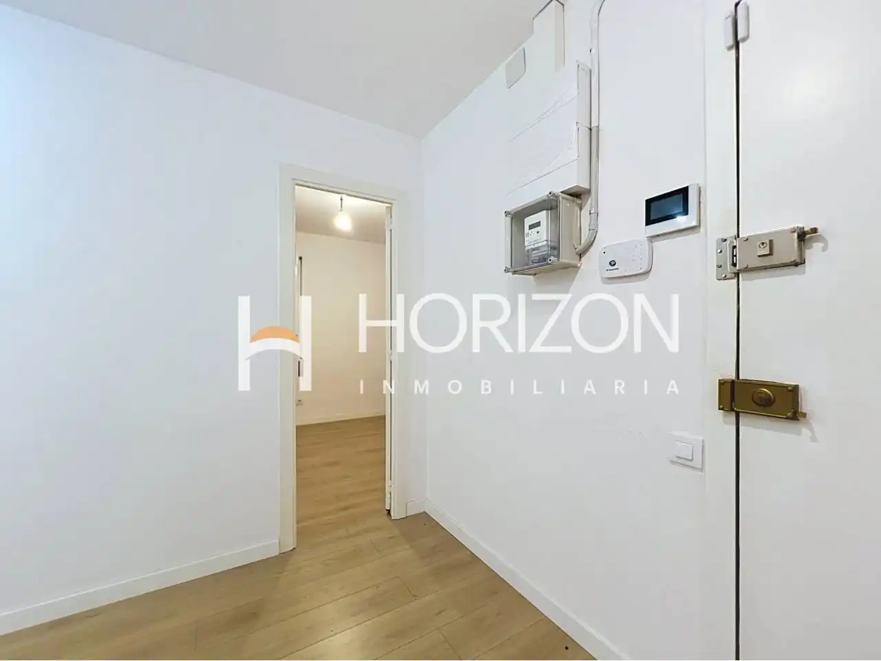 Piso en venta en Barcelona con Parquet, Trastero y Amueblado