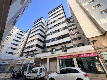 Pis amb ascensor de lloguer a Caja de Ahorros Municipal