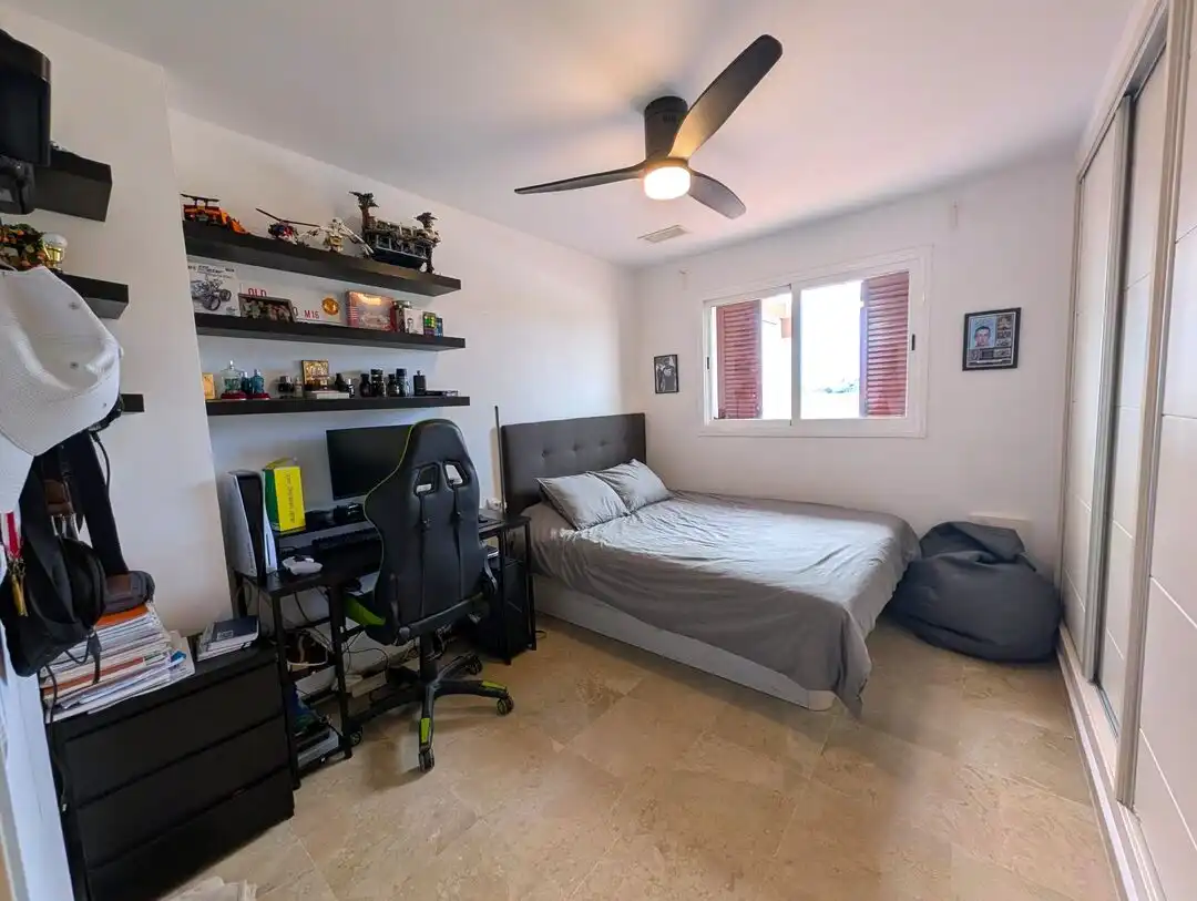 Habitación de Ático en venta en La Alcaidesa con Aire acondicionado, Calefacción y Terraza