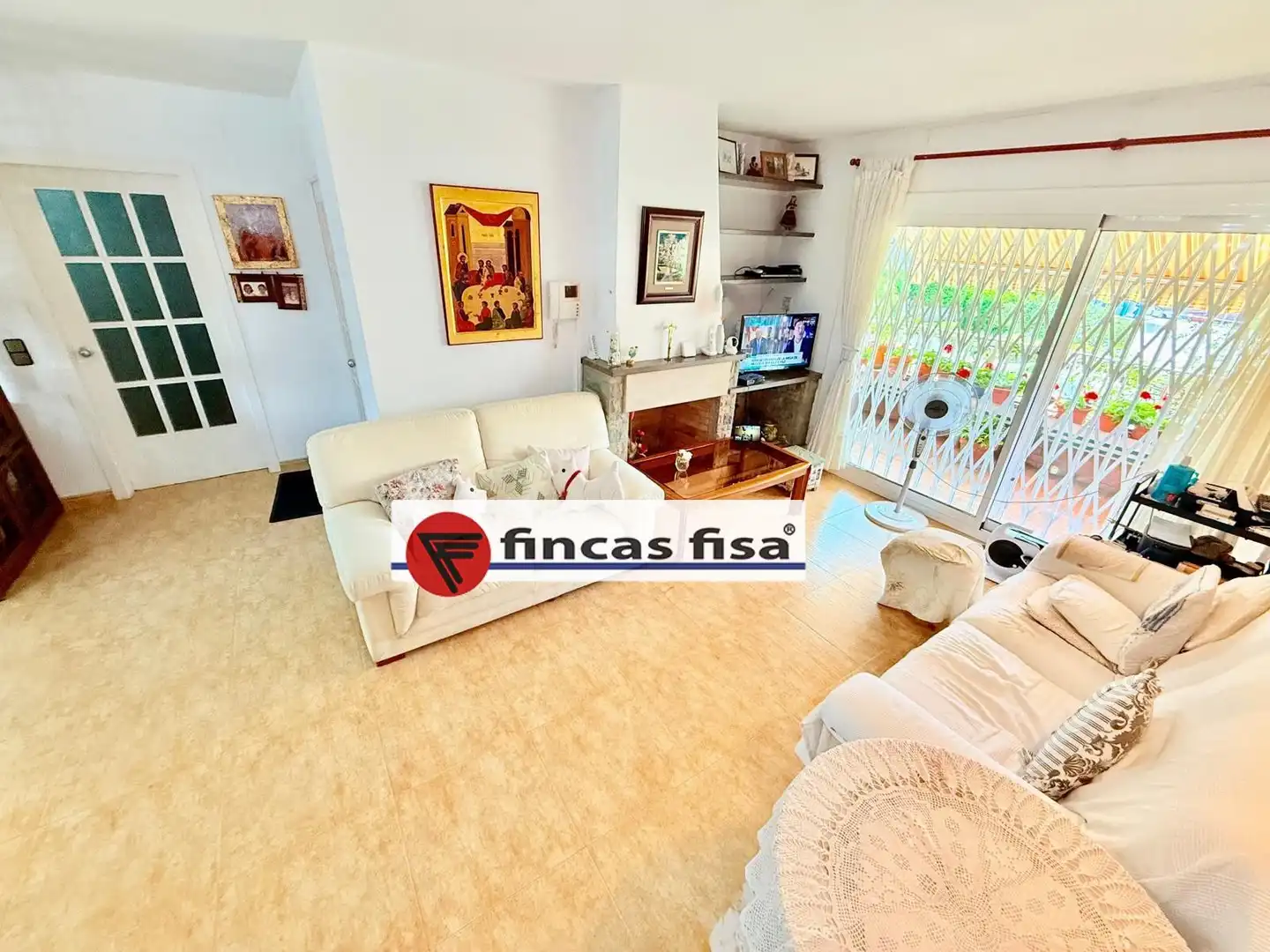 Sala d'estar de Casa adosada en venda en Premià de Mar amb Aire condicionat, Calefacció i Jardí privat