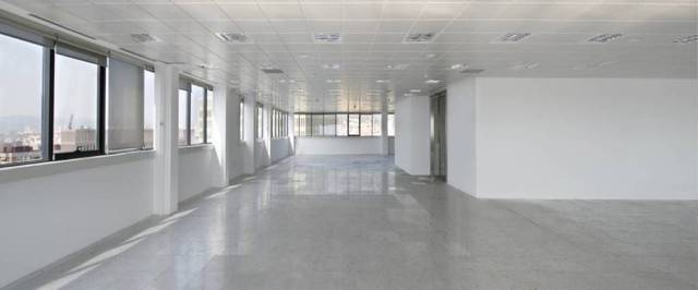 Oficina en Alquiler en N/A en La Marina del Port