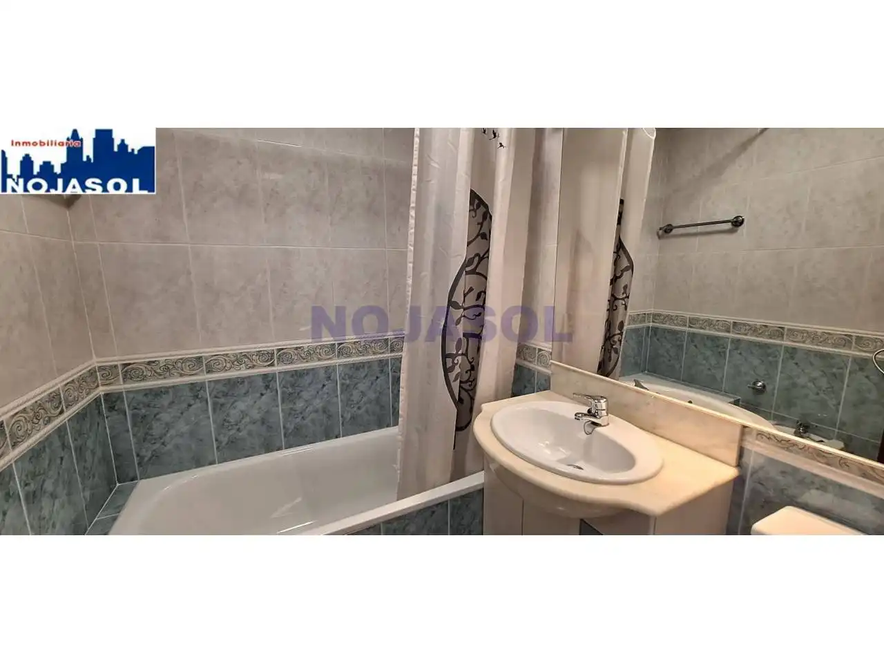Baño de Apartamento de alquiler en Noja con Calefacción, Terraza y Amueblado