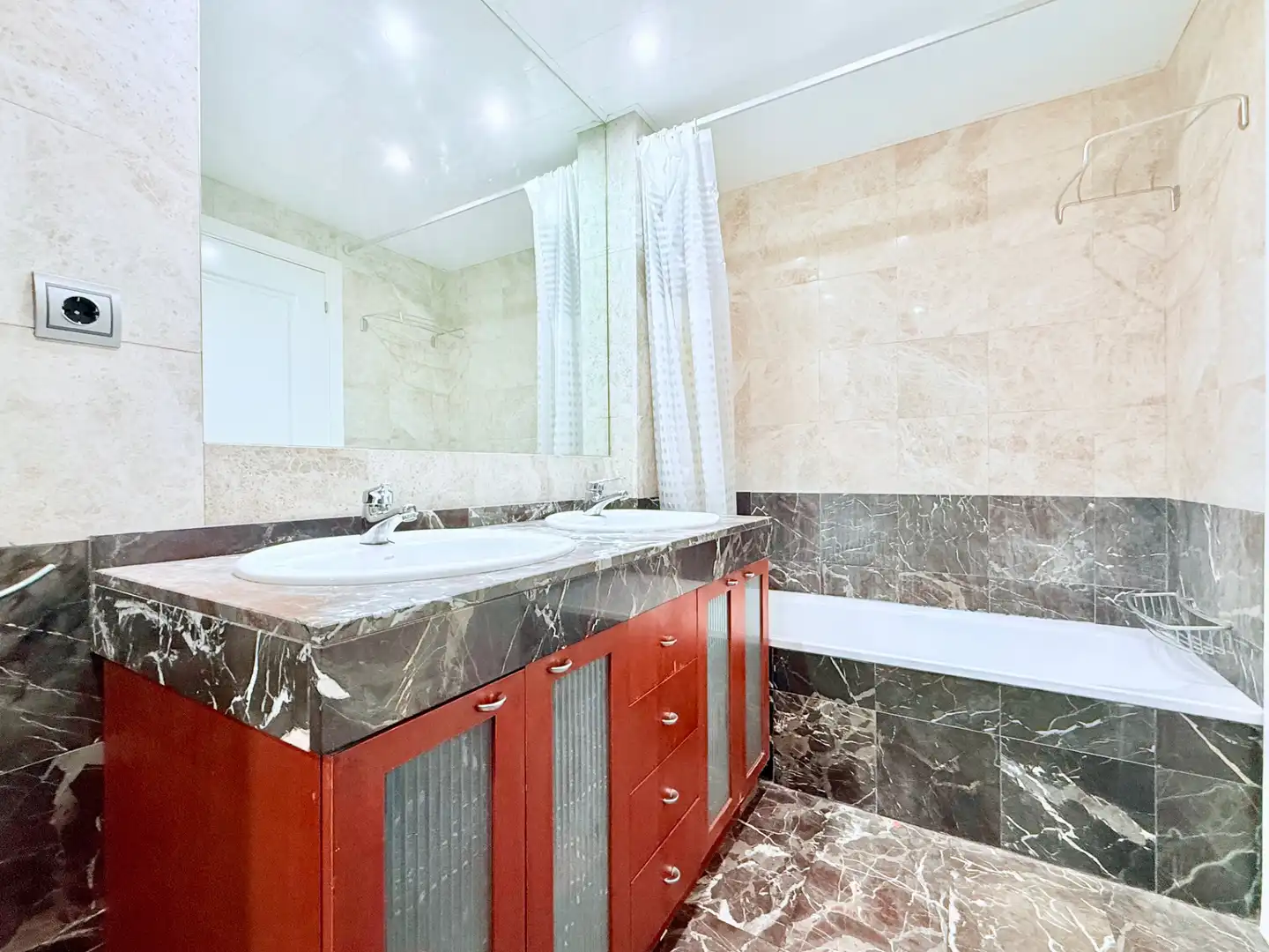 Baño de Piso en venta en Sant Feliu de Llobregat con Aire acondicionado, Calefacción y Parquet