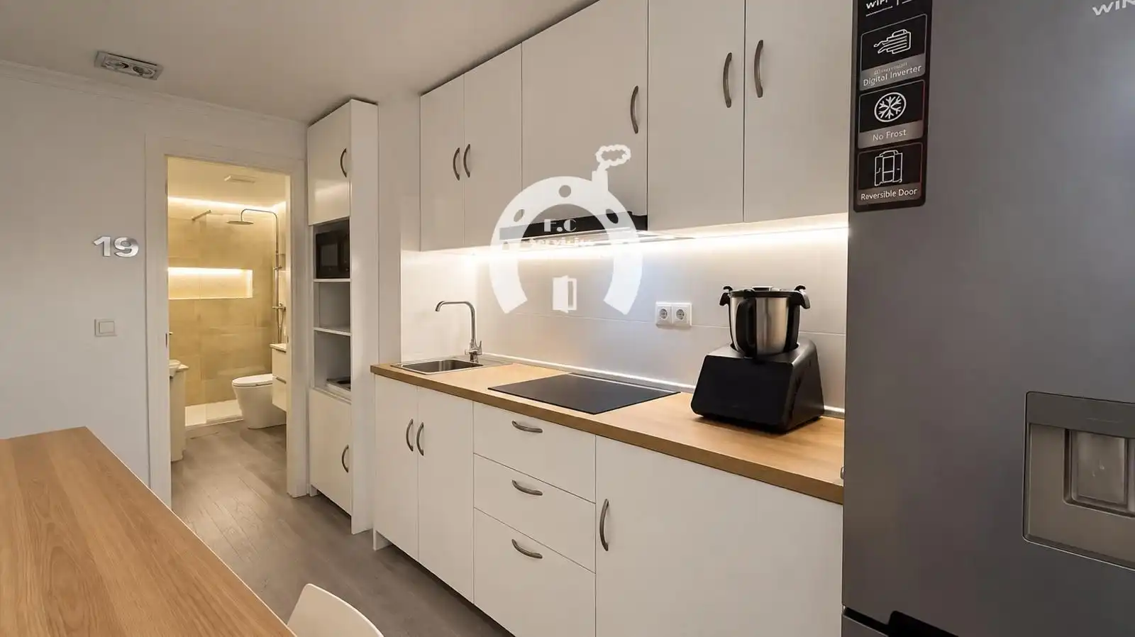 Kitchen of Flat for sale in Elche / Elx  with Air Conditioner