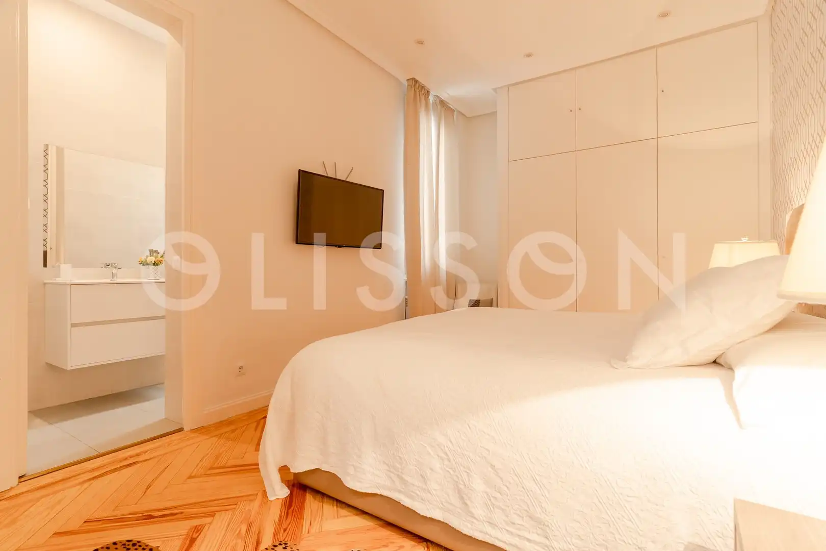 Schlafzimmer von Wohnung zur Miete in Madrid mit Klimaanlage, Heizung und Möbliert
