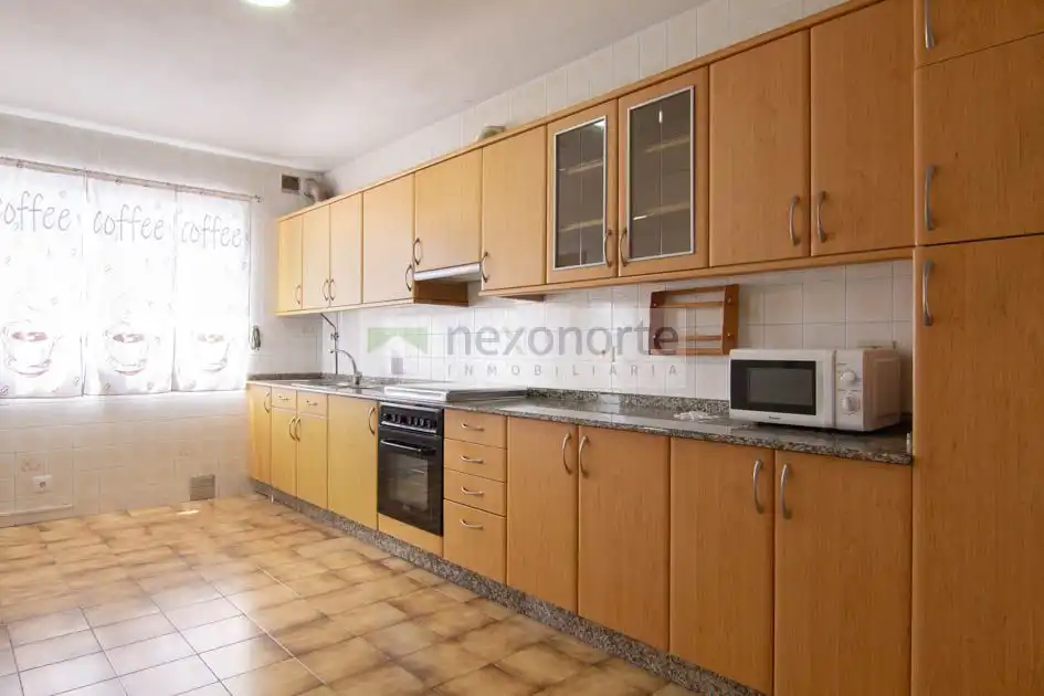 Cocina de Piso en venta en As Pontes de García Rodríguez  con Terraza, Trastero y Balcón