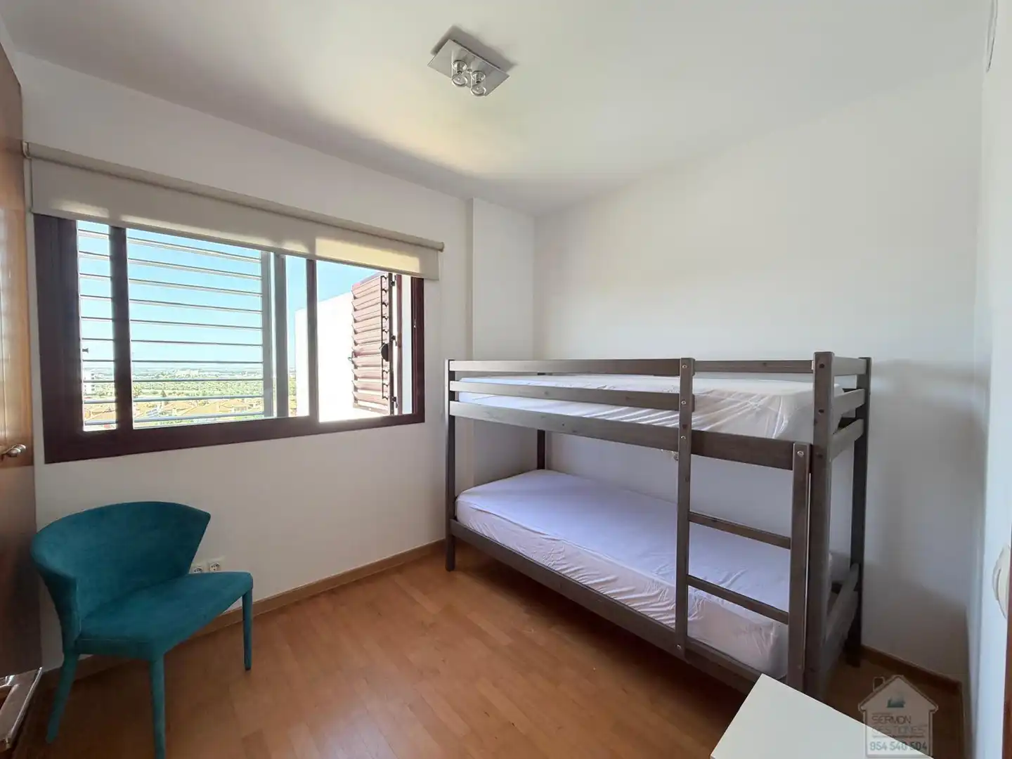 Habitación de Casa o chalet de alquiler en Montequinto con Aire acondicionado, Parquet y Terraza